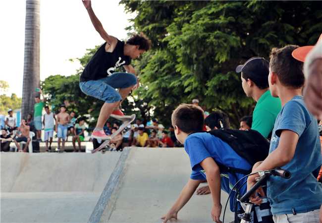 Prefeitura Municipal de Manhuaçu II CAMPEONATO DE SKATE STREET DE